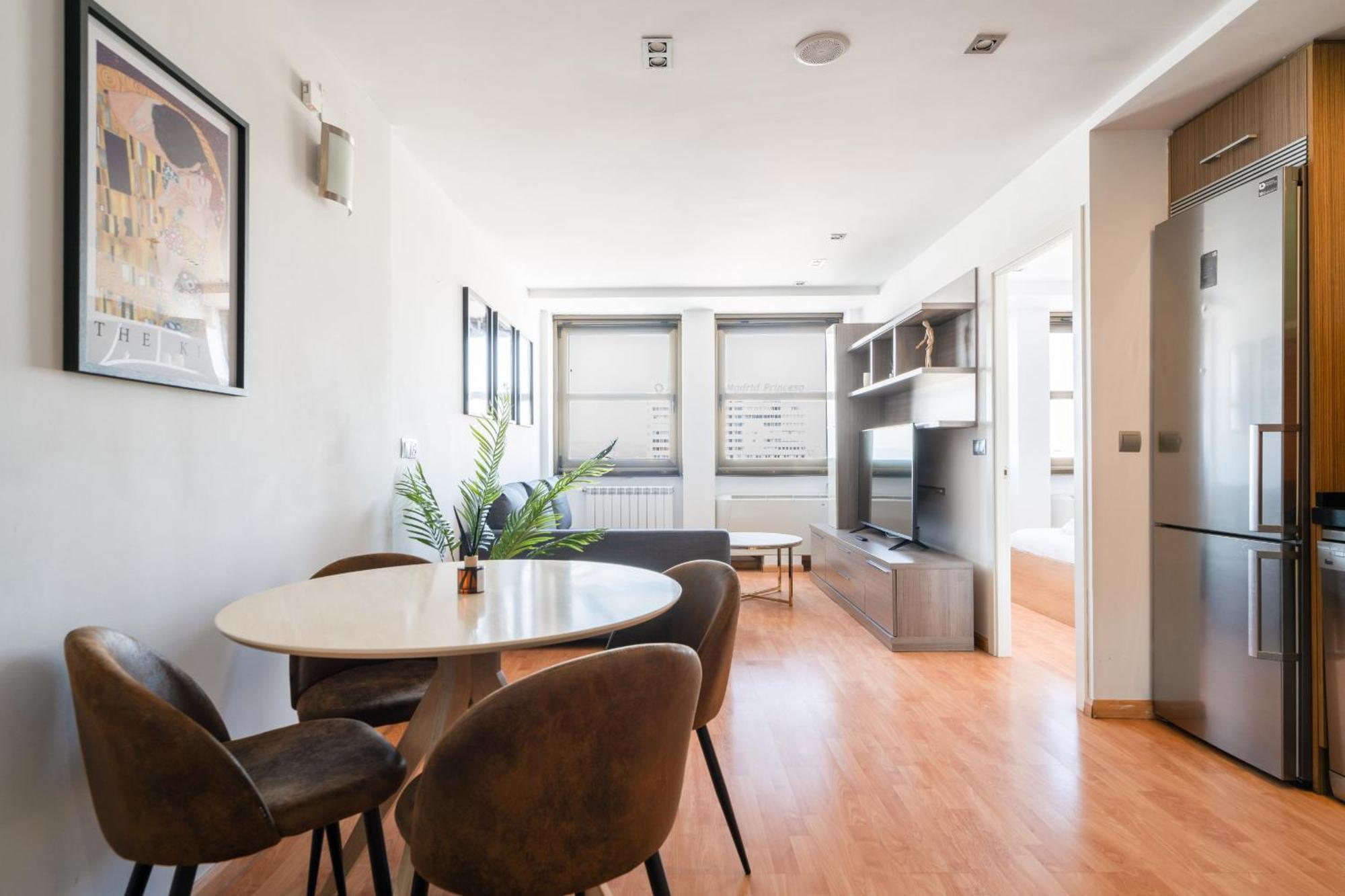 Apartamento En Plaza De Espana Alquiler Temporal Madrid Extérieur photo
