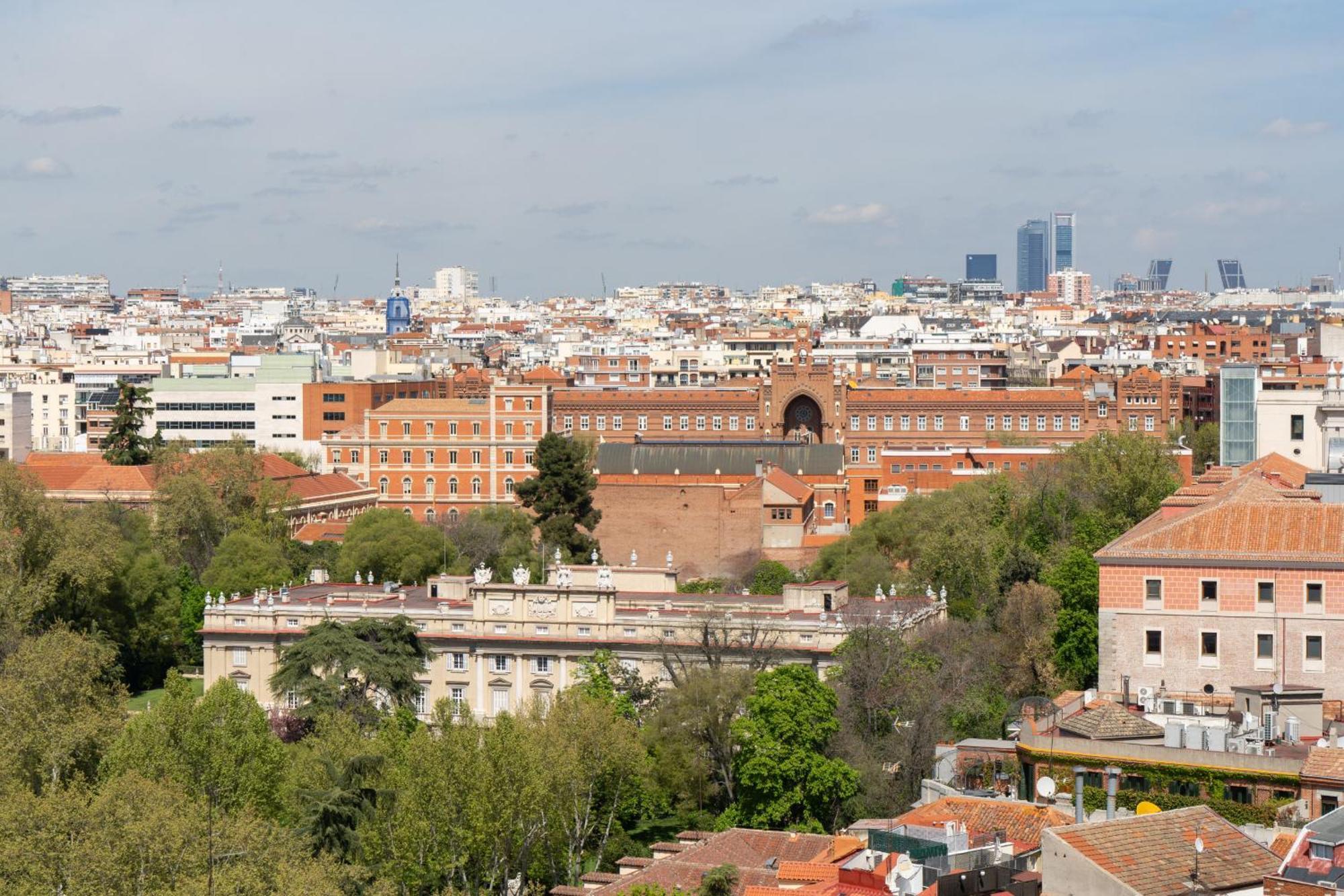 Apartamento En Plaza De Espana Alquiler Temporal Madrid Extérieur photo