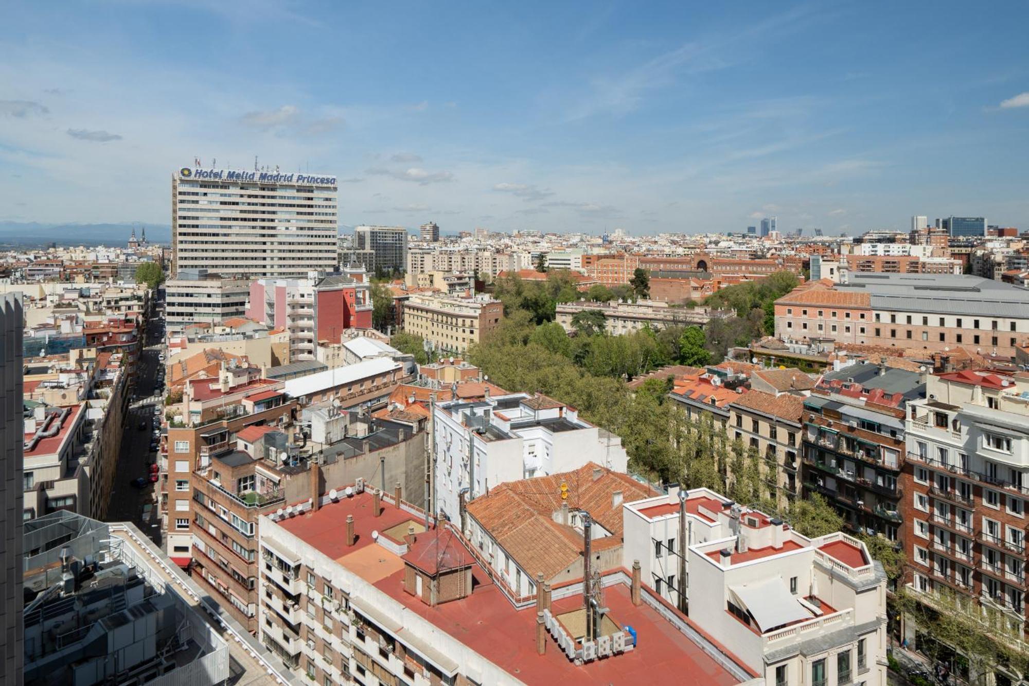 Apartamento En Plaza De Espana Alquiler Temporal Madrid Extérieur photo